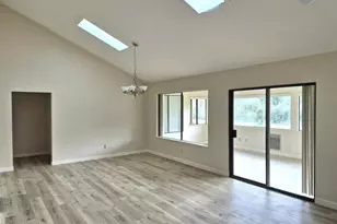 42036 Village 42, Camarillo, CA 93012 - Photo 6