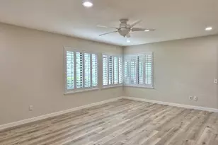 42036 Village 42, Camarillo, CA 93012 - Photo 24