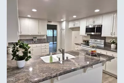 42036 Village 42, Camarillo, CA 93012 - Photo 16