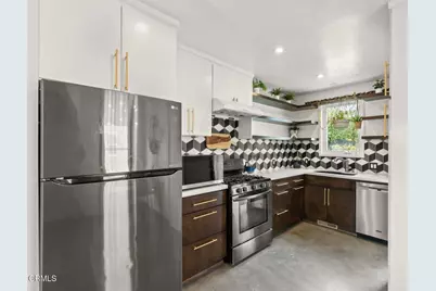 61 W Center Street, Ventura, CA 93001 - Photo 10