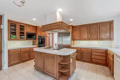 2211 Pebble Beach Trail, Oxnard, CA 93036 - Photo 10