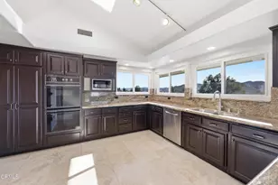 2207 Terra Bella Ln, Camarillo, CA 93012 - Photo 22