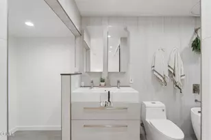 285 N Ventura Ave, Ventura, CA 93001 - Photo 22