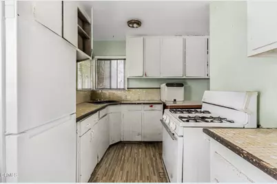 450 W Roderick Avenue, Oxnard, CA 93030 - Photo 8