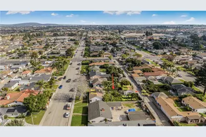 450 W Roderick Avenue, Oxnard, CA 93030 - Photo 1