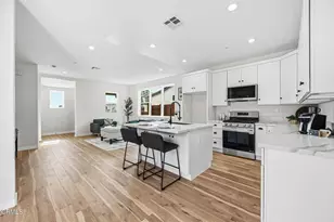 1131 W 2nd St, Oxnard, CA 93030 - Photo 10