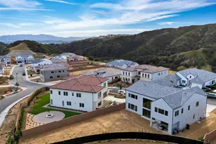 11944 N Red Hawk Ln, Porter Ranch, CA 91326 - Photo 58