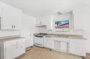 1820 Claremont Dr, Oxnard, CA 93035 - Photo 8