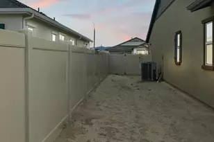 3311 Topaz Ln, Lancaster, CA 93535 - Photo 14