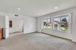 32118 Village 32, Camarillo, CA 93012 - Photo 10