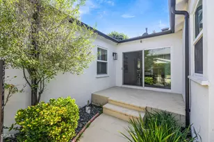 12435 Huston St, Los Angeles, CA 91607 - Photo 44