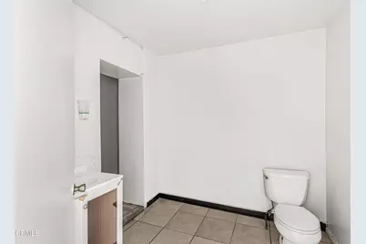 645 S Oxnard Boulevard, Oxnard, CA 93030 - Photo 18