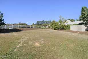 2550 Riave Ct, Camarillo, CA 93012 - Photo 38