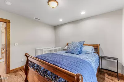 7035 Oxnard Avenue, Ventura, CA 93001 - Photo 22