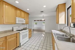 6073 Fremont St, Ventura, CA 93003 - Photo 12