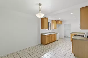 6073 Fremont St, Ventura, CA 93003 - Photo 8