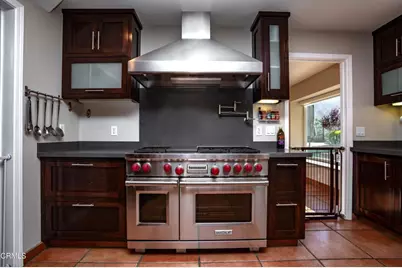 548 Live Oak Circle Drive, Calabasas, CA 91302 - Photo 16