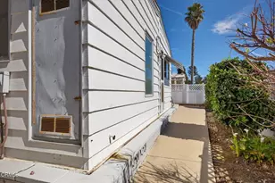125 Frost Cir, Ventura, CA 93003 - Photo 32