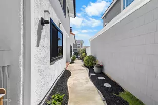 3960 W Hemlock St, Oxnard, CA 93035 - Photo 4