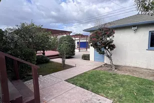 715 W Robert Ave, Oxnard, CA 93030 - Photo 22