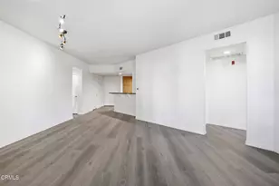 259 Riverdale Ct, Camarillo, CA 93012 - Photo 2