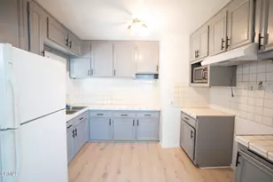 10542 Rainier St, Los Angeles, CA 91352 - Photo 2