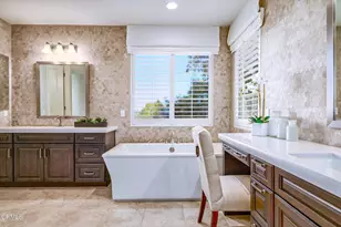 8300 Mariposa Ct, Los Angeles, CA 91304 - Photo 32