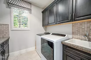 8300 Mariposa Ct, Los Angeles, CA 91304 - Photo 54