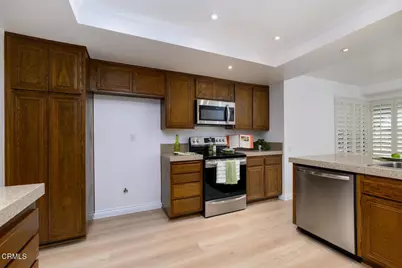 42025 Village 42, Camarillo, CA 93012 - Photo 22