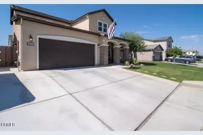 5829 Commonwealth Avenue, Bakersfield, CA 93313 - Photo 2