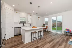 7808 Martian River St, Bakersfield, CA 93311 - Photo 10