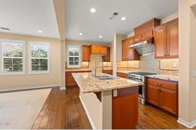 8265 Quartz Street, Ventura, CA 93004 - Photo 10