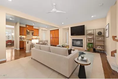 8265 Quartz Street, Ventura, CA 93004 - Photo 16