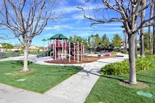 551 Bloomfield Pl, Camarillo, CA 93012 - Photo 18