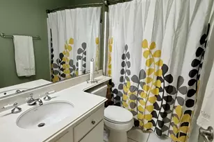 18109 Erik Ct, Canyon Country, CA 91387 - Photo 14