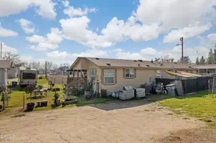 301 Sycamore Dr, Bakersfield, CA 93308 - Photo 2