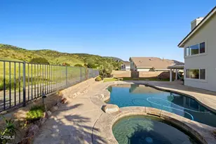 6051 Mescallero Pl, Simi Valley, CA 93063 - Photo 4