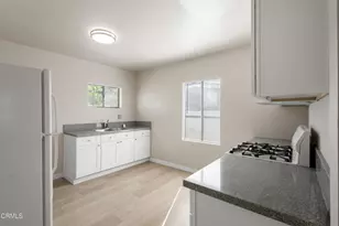 136 S Roosevelt Ave, Oxnard, CA 93030 - Photo 22