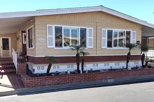 27 Tahquitz Dr, Camarillo, CA 93012 - Photo 2