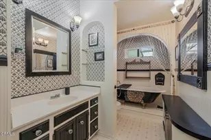 218 Palomares Ave, Ventura, CA 93003 - Photo 28