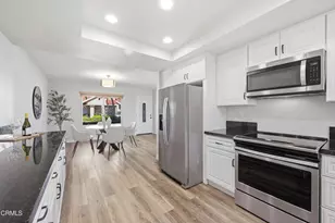 34120 Village 34, Camarillo, CA 93012 - Photo 14