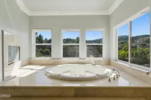 4174 Elm View Dr, Los Angeles, CA 91316 - Photo 22