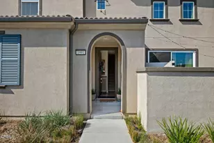 1991 Pomegranate St, Santa Paula, CA 93060 - Photo 8