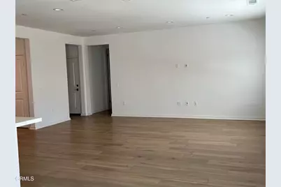 28907 Terrane Court, Santa Clarita, CA 91351 - Photo 4