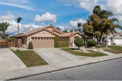 12614 Grand Teton Drive, Bakersfield, CA 93312 - Photo 2