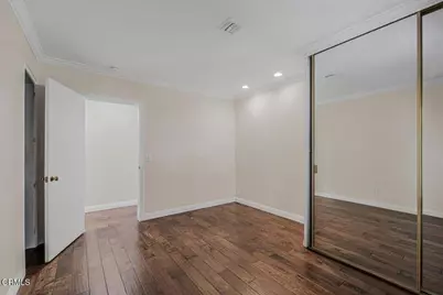 13902 Calvert Street, Los Angeles, CA 91401 - Photo 18