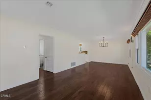 13902 Calvert St, Van Nuys, CA 91401 - Photo 4