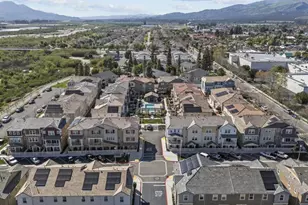 586 Apricot Ln, Fillmore, CA 93015 - Photo 2