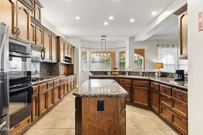 9905 Lightner Way, Bakersfield, CA 93311 - Photo 18