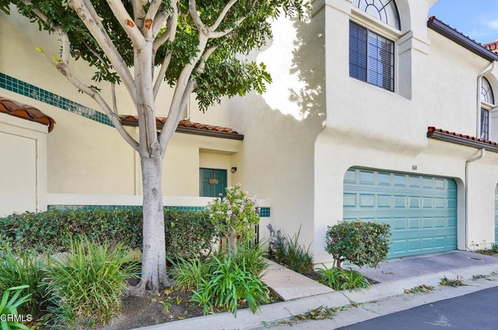 860 Castle Way Ct, Naval Base Ventura County, CA 93041-3161